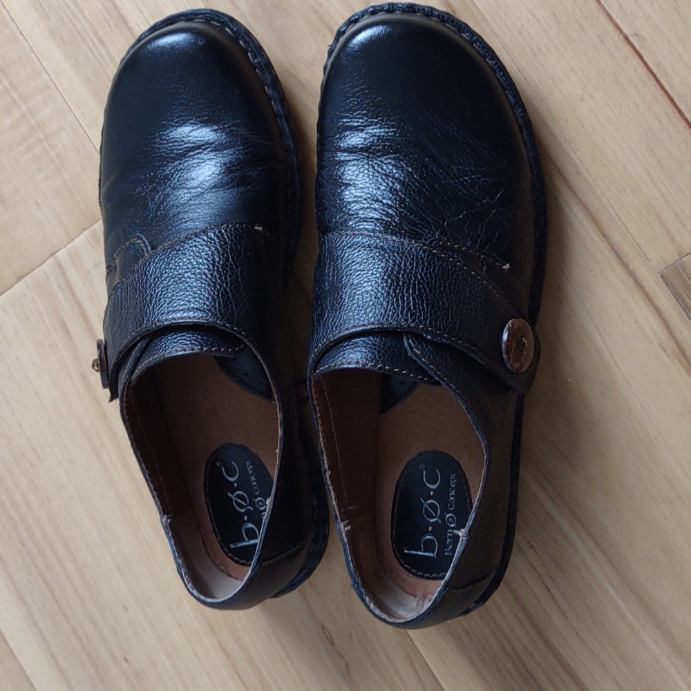 Women's shoes